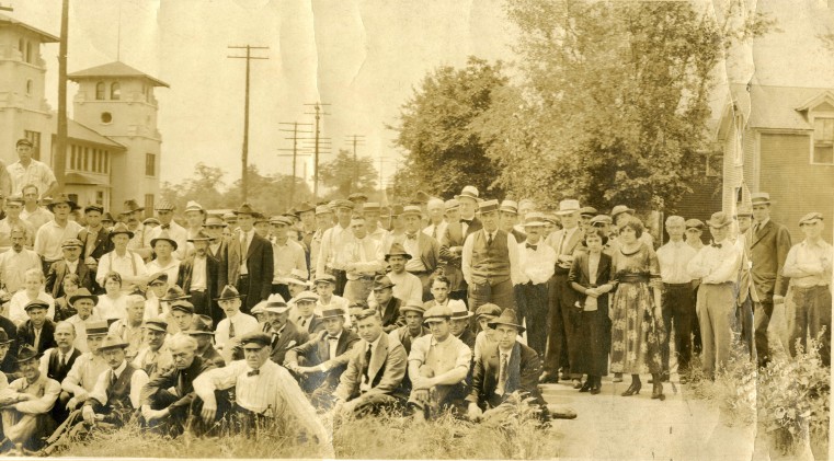 C.G. Conn employees-July 15, 1920